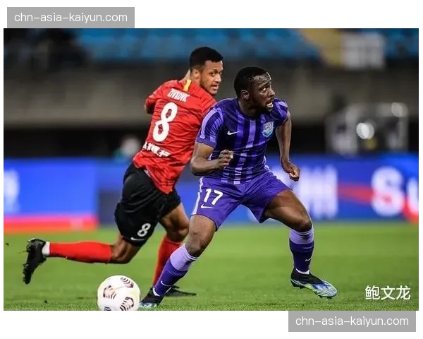 上海海港西班牙外援梅伦多跟队训练，等待夏窗调整注册